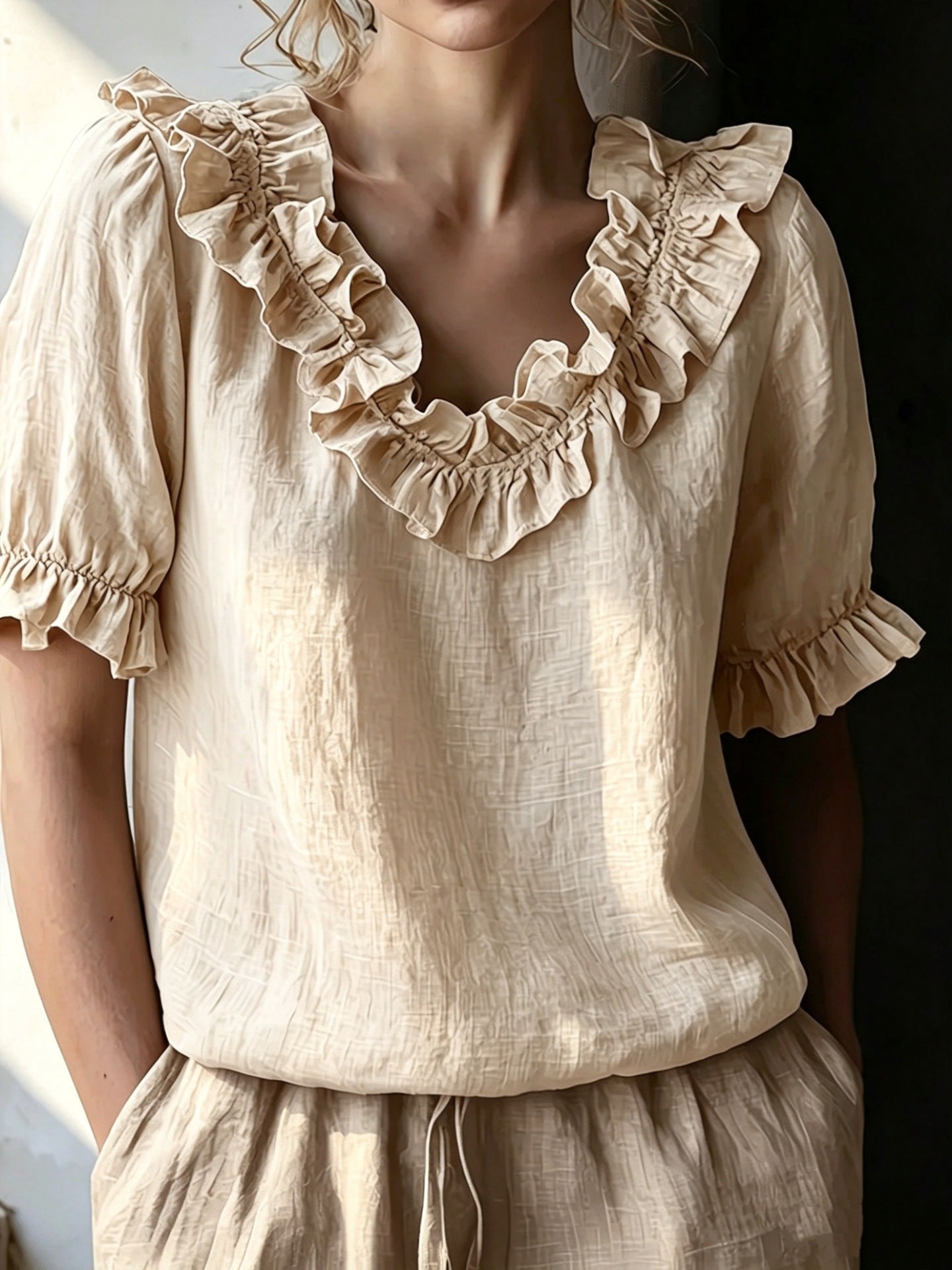 Women's Solid-Color Fashionable Casual Ruffle-Trimmed Crew-Neck Shirt