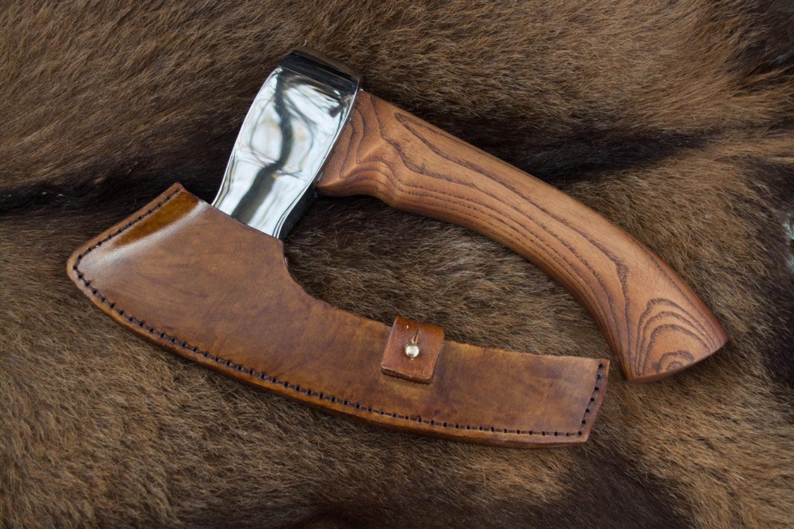 Bearded fist axe