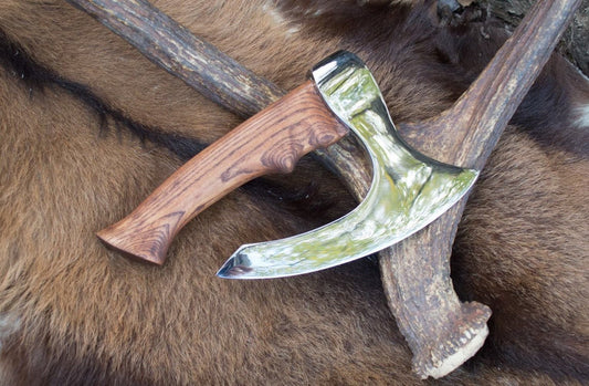 Bearded fist axe